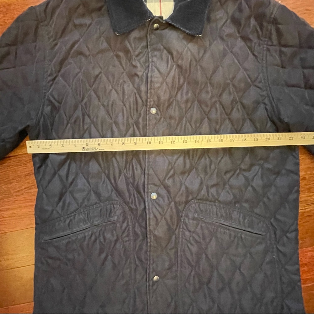Burberry Black Quilted Jacket - Picture 9 of 11